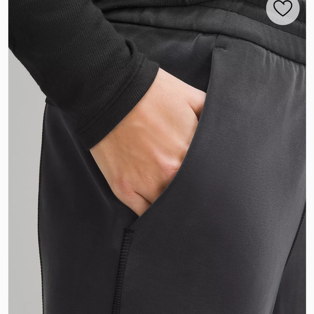 Lululemon women’s soft stream Sweatpant size 6 - Picture 4 of 8